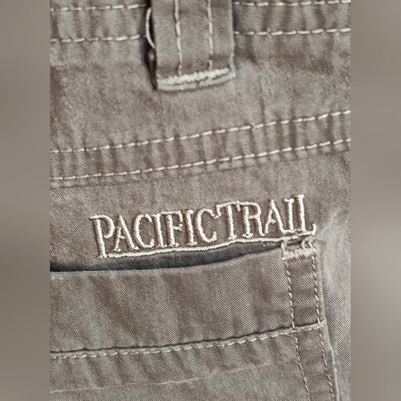 Pacific Trail Men's Gray Cargo Utility Hiking Shorts | Size 36 - Picture 3 of 7